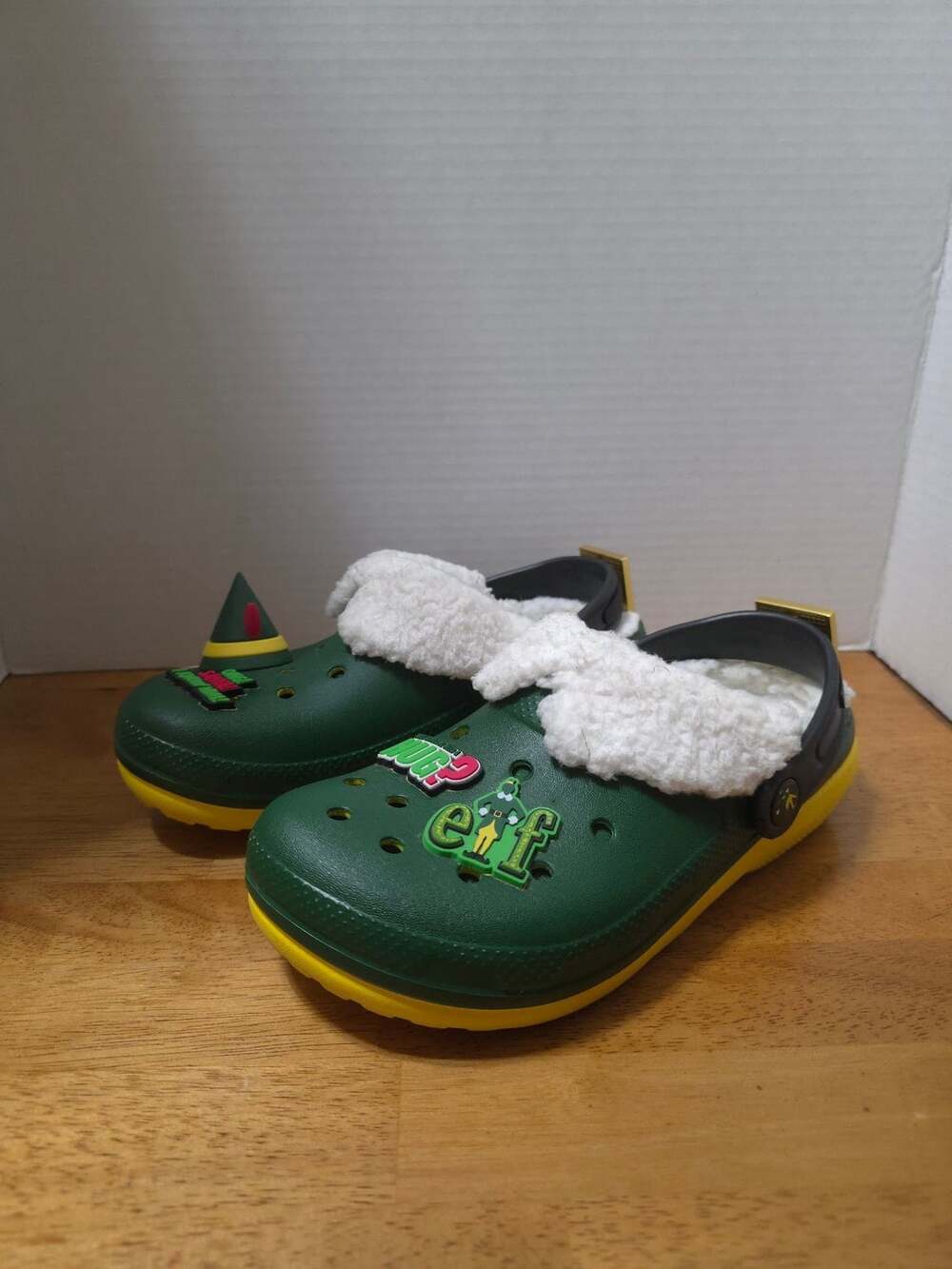 Crocs Buddy The Elf Lined Classic Clog Youth Size 3 Christmas